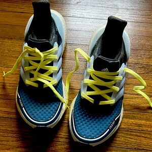 Adidas boost. Used but VERY COMFORTABLE